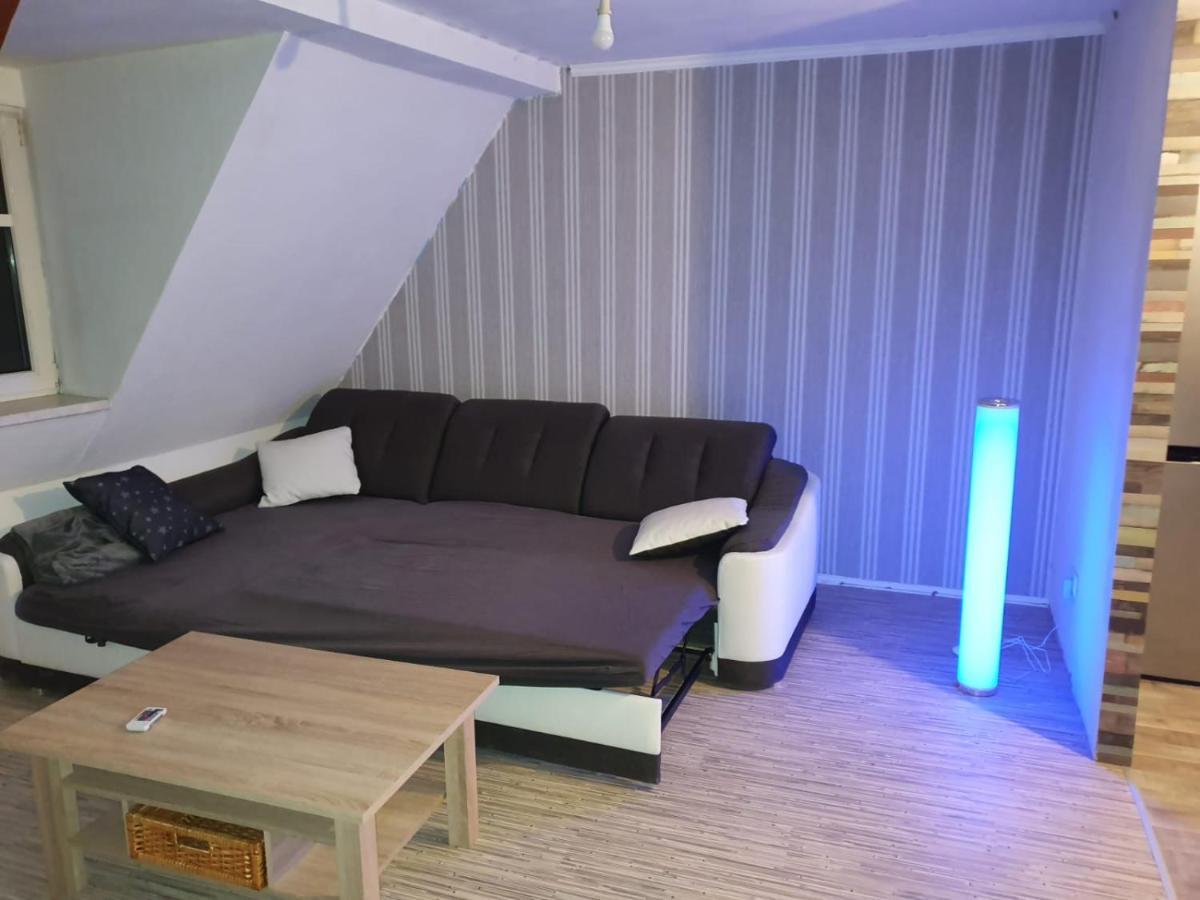 Gemuetliche Dachwohnung Mit Kleiner Oder Grosser Dachterrasse Nebeneinander Wolmirstedt Exterior photo